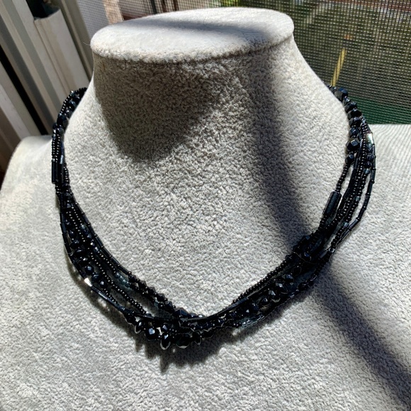 LC Liz Claiborne Jet Black Beaded 5 Strand Choker - Picture 1 of 5